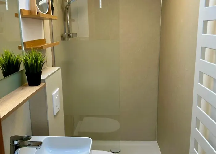 Zum Vogelhaeuschen * هاسلفيلد