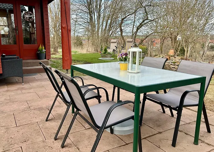 Zum Vogelhaeuschen *